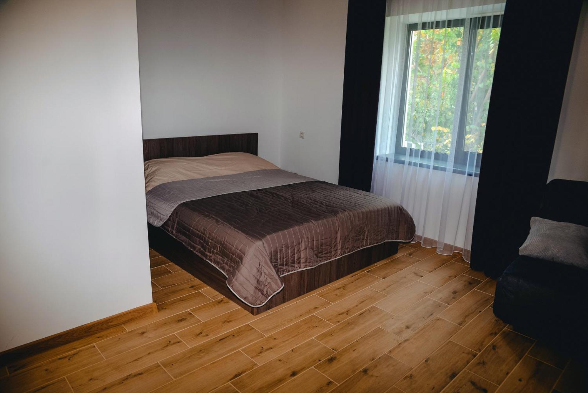 Four Rooms Apartments Cherkasy Exterior foto